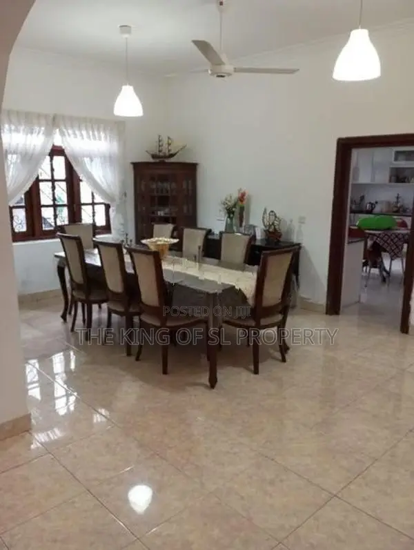 House for Sale in Nawala (Koswatta)