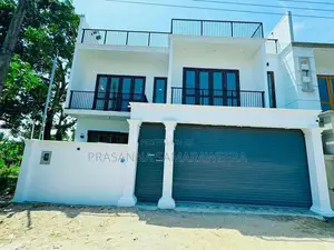 Super Luxury Brand New Modern 2 Storey House for Sale Piliyandala