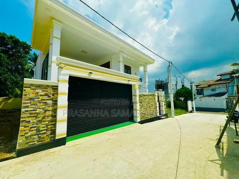 Modern Brand New Super Luxury 2 Storey House for Sale Piliyandala