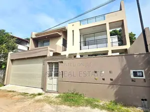 Newly Build Luxury Three Storey House for Sale in Piliyandala