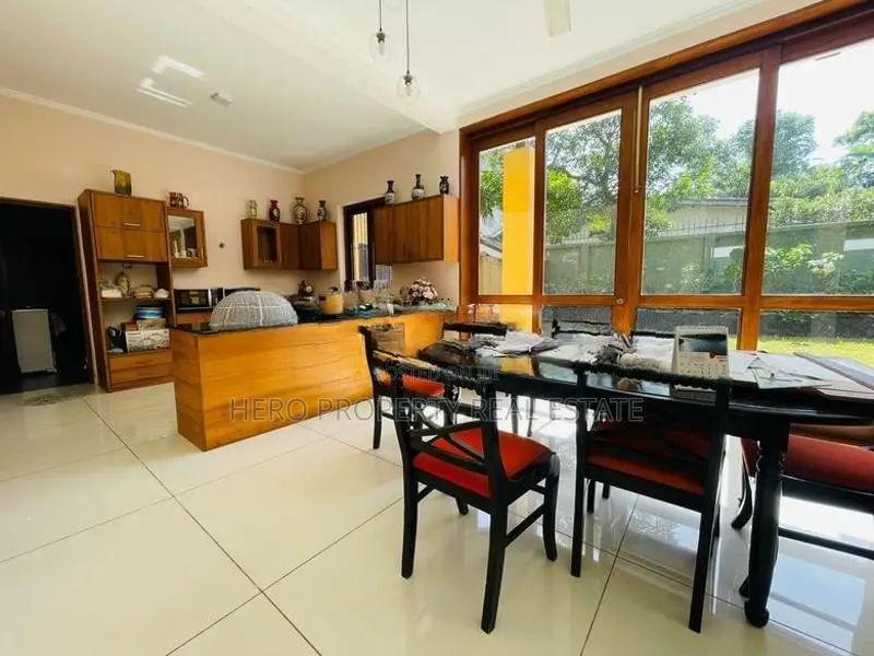 Luxurious House for Sale in Kadawatha