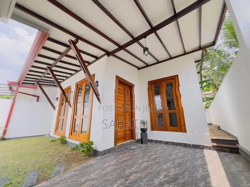 Brand New House For Sale Athurugiriya