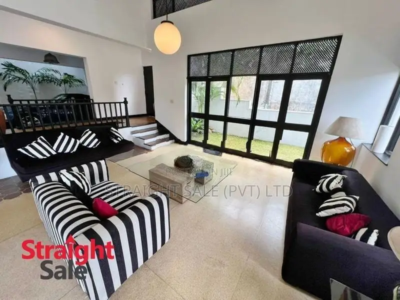 Four Bed House for Sale in Nugegoda [HS 08]