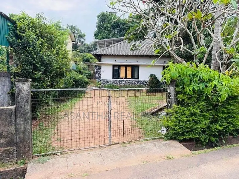 (AFA968) 19.5 P Land With Property for sale At Nugegoda