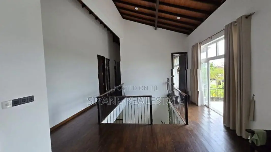 Luxury House For Sale Thalawathugoda