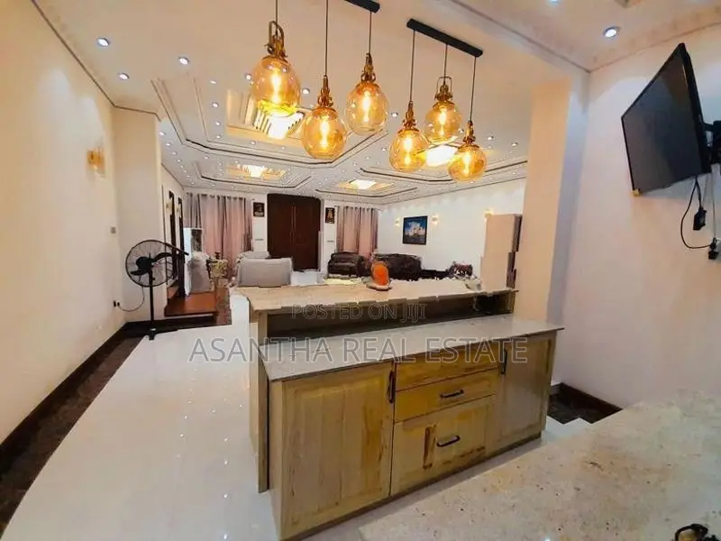(AFA970) Super Luxury House Sale At Battramulla