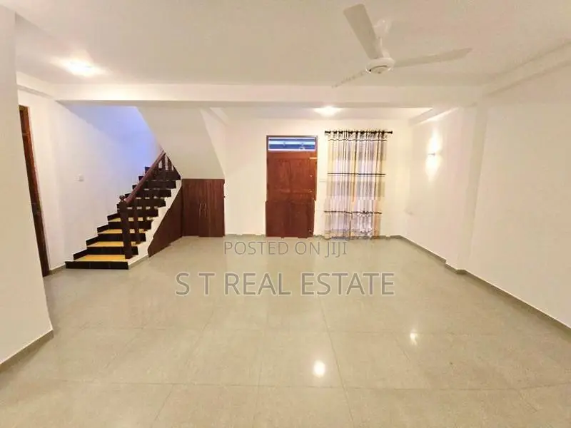 Luxury Two Storey House for Sale in Bokundara
