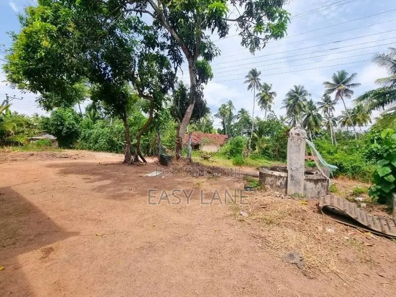Land for sale in Nittambuwa