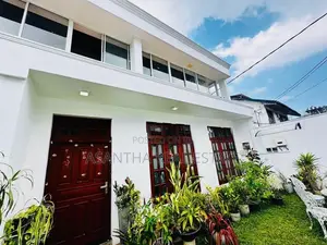 (AFA983) 03 Storey Luxury House with 10.5P Sale Mount Lavinia