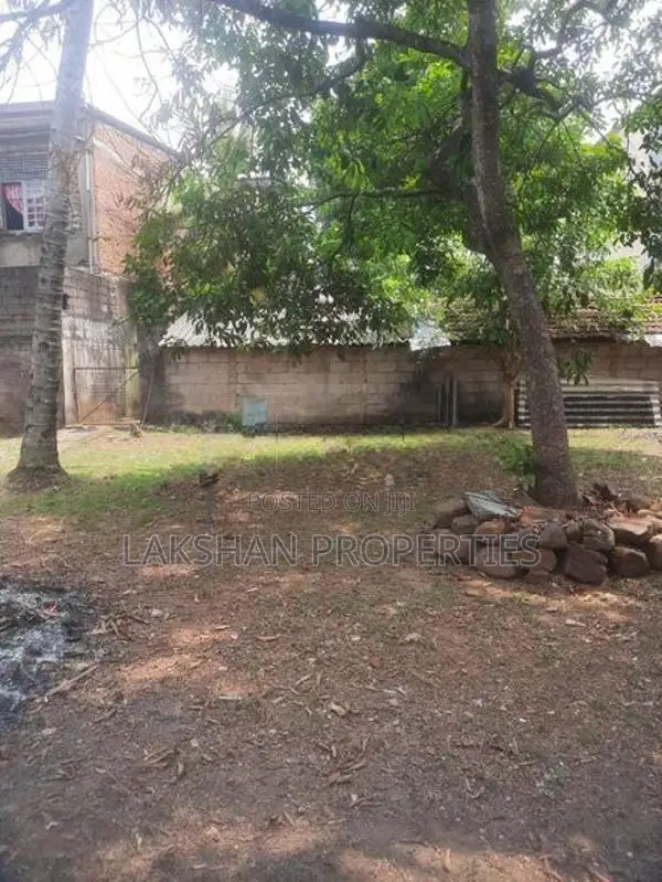 Land Sale In Boralesgamuwa Lake Road