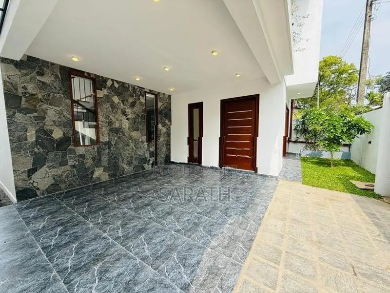 මාලබේ නගරයෙන් අති නවීන නිවසක් විකිණීමට