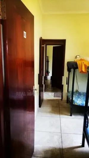 Galle : 8BR (25 Perches) House for Sale at Dangedara