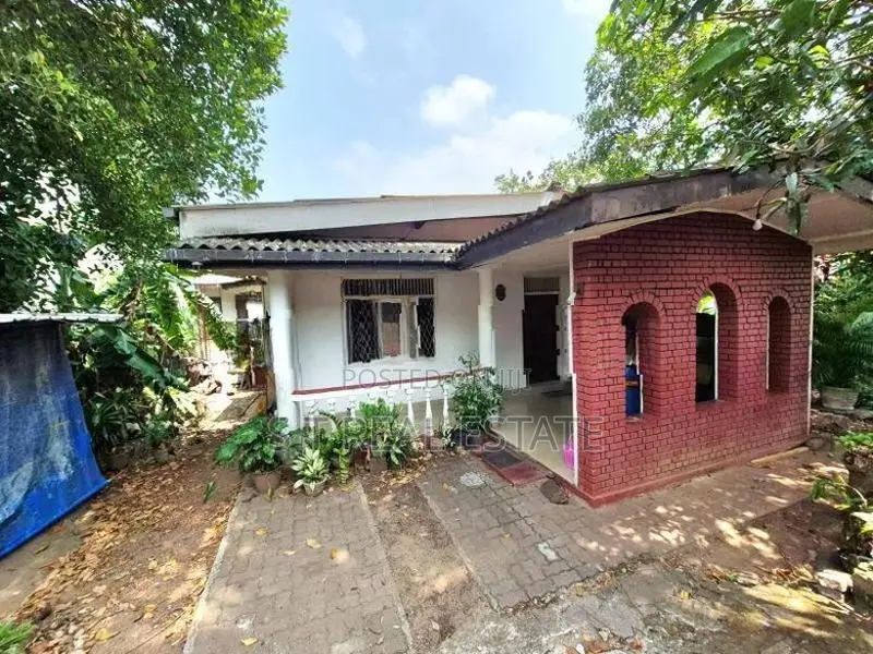 16.50P Land with Old House for Sale in Nawala