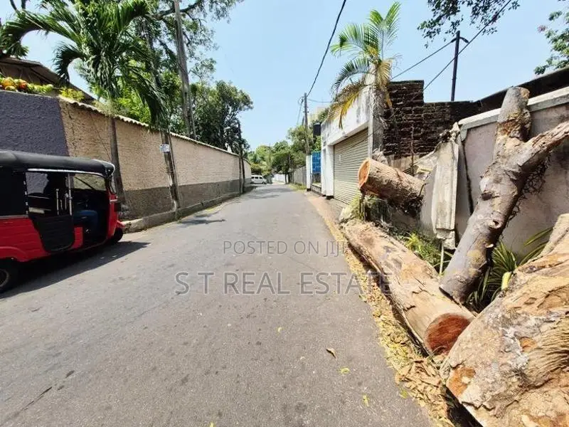 16.50P Land with Old House for Sale in Nawala
