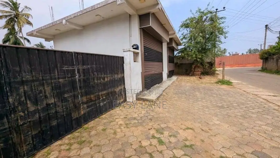 Commercial property for sale in kaduwela