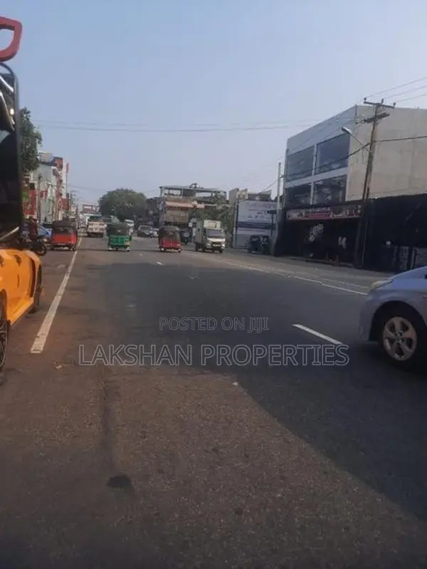Land For Sale In Maharagama Navinna