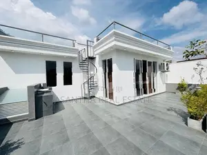 (AFA20) Super Luxury House For Sale in Palawatta Akuregoda lake road.