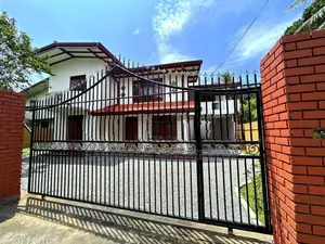 2 Storied House in Dalugama Kelaniya - 800 meters to University