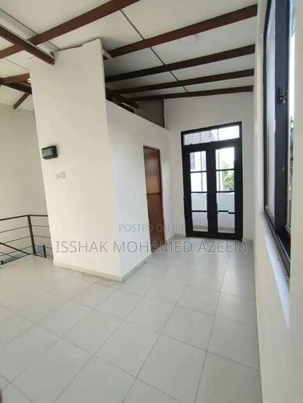 2 Story House for Sale in Mount Lavinia