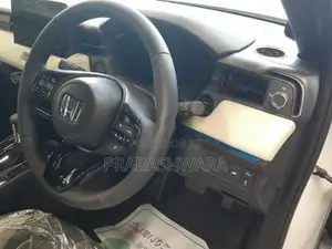 Honda Vezel Z Play 2025