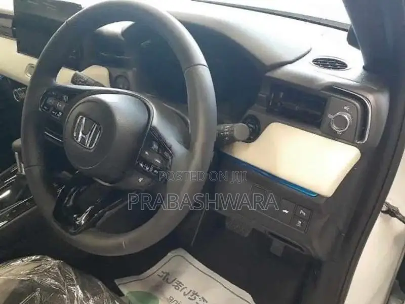 Honda Vezel Z Play 2025