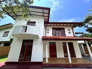 2 Storied House in Dalugama Kelaniya - 800 meters to University