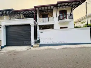 සුවිසල් අති සුඛෝපභෝගී අලංකාර නවීනතම නිවස විකිණීමට Piliyandala