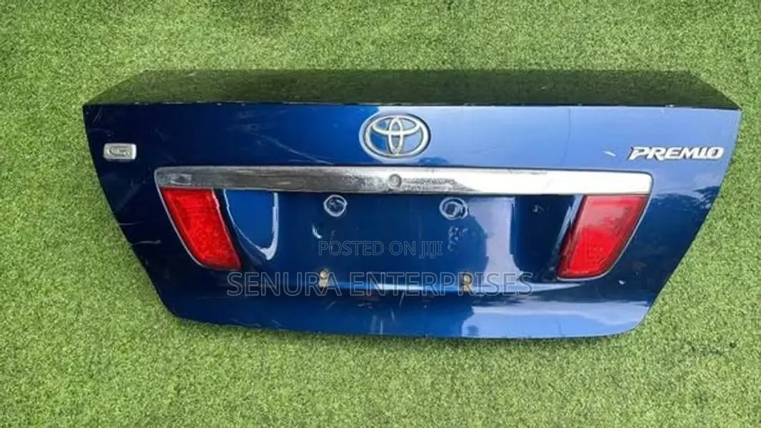 Toyota Premio 240 Dicky Door