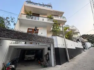 Residence House for Sale in Battaramulla