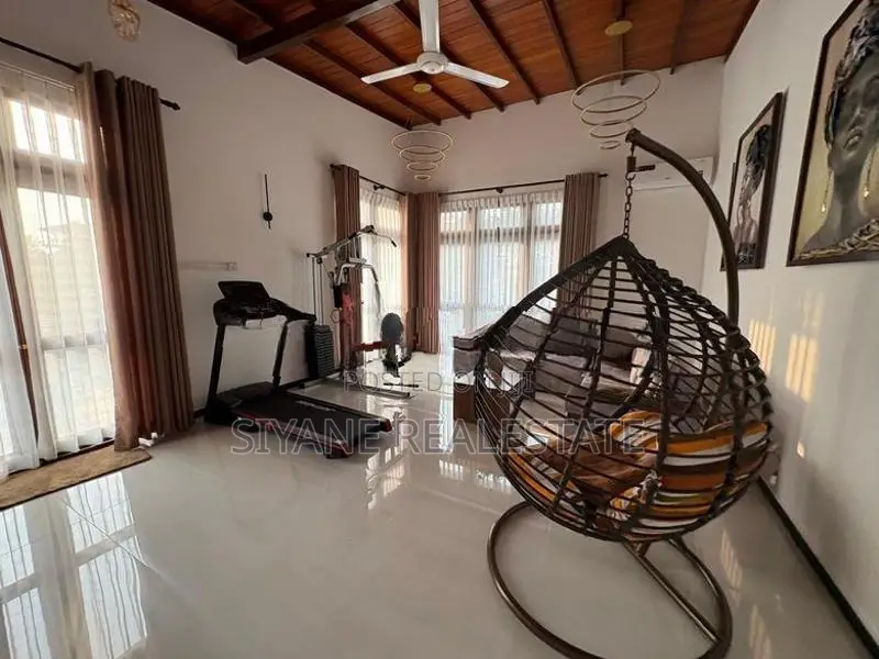 Residence House for Sale in Battaramulla