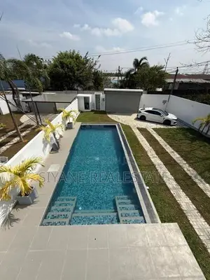 Beautiful House With Swimming Pool For Sale Piliyandala