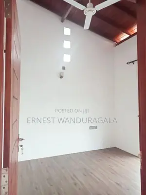Show room space for rent in koswatta. Hr-110
