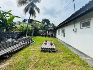 (AF687) House for sale with 15 perches of land in Maharagama