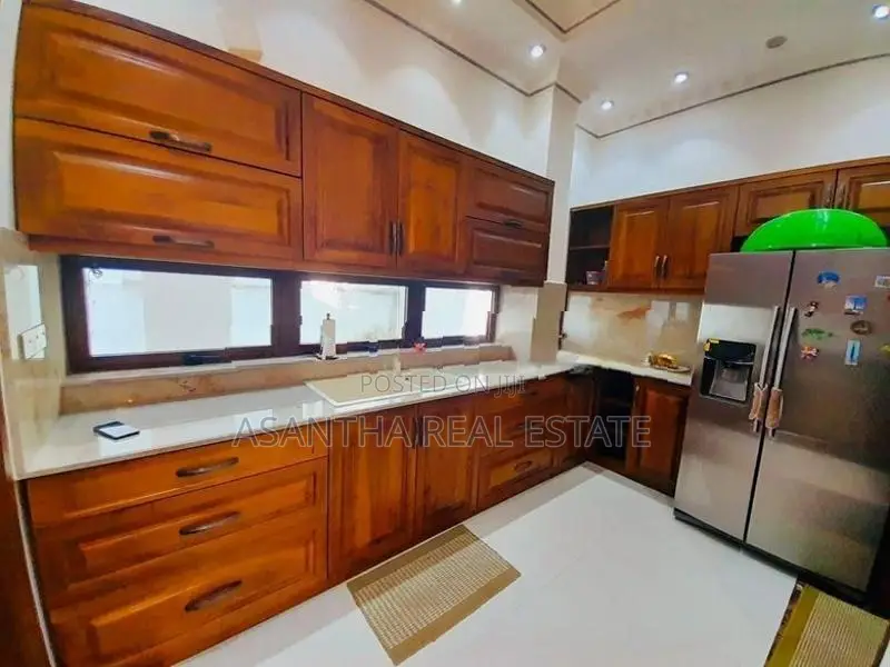 (AF688) Super Luxury House Sale At Battramulla