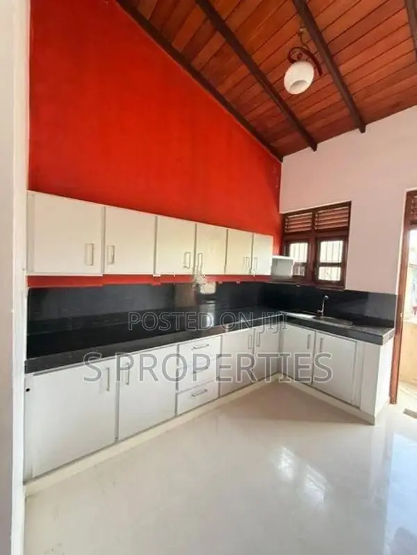 MODERN HOUSE FOR SALE IN MOUNT LAVINIA