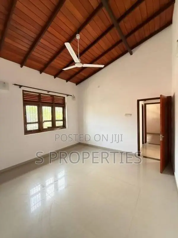 MODERN HOUSE FOR SALE IN MOUNT LAVINIA