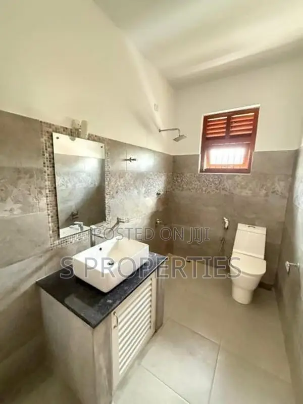 MODERN HOUSE FOR SALE IN MOUNT LAVINIA