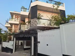 battaramulla with furnitured luxury house for sale