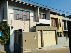 Super Luxury Brand New Modern 2 Storey House for Sale Piliyandala