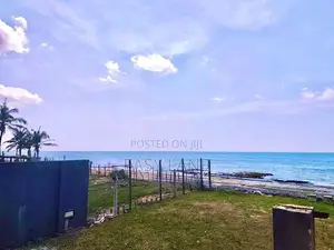 තට්ටු 4ක හොටෙල් එකක් සුපිරිම තැනකින්