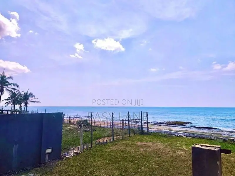 තට්ටු 4ක හොටෙල් එකක් සුපිරිම තැනකින්
