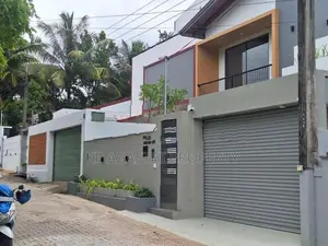 piliyandala luxury house for sale