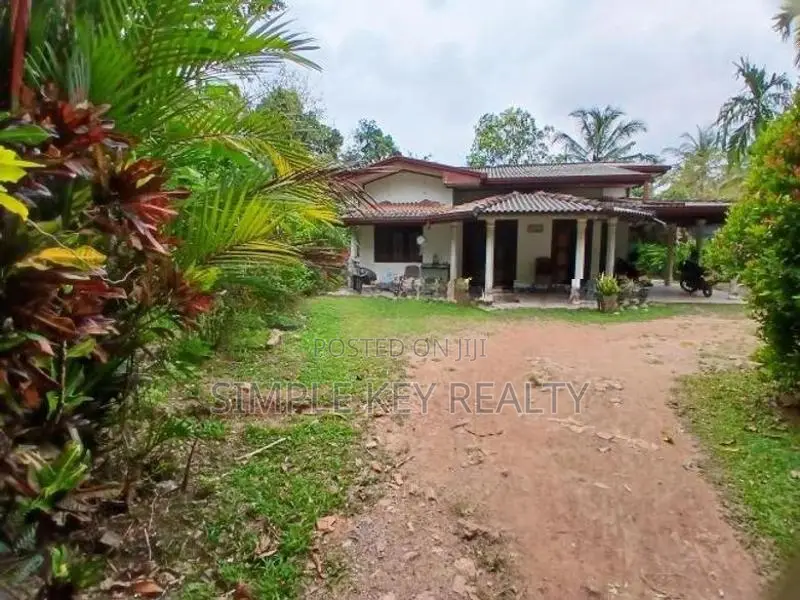 Land for Sale at Gamapaha Miriswatta