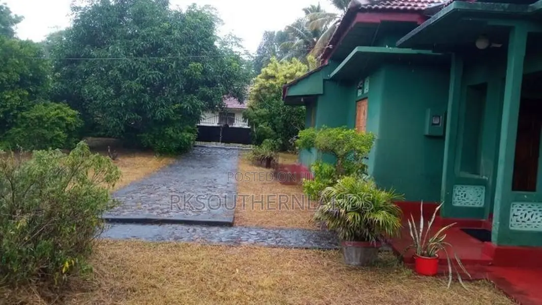 House for sale in Thalpawila Matara