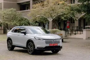 Honda Vezel Z Play 2025