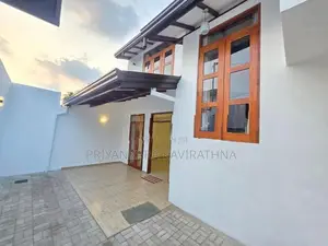 බෝකුන්දර පිහිටි අංගසම්පූර්ණ දෙමහල් නිවස විකිනීමට