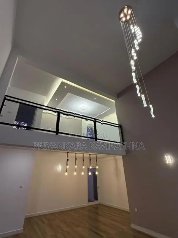 Luxury House For Sale in Piliyandala With Swimming Pool