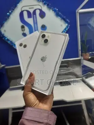 Apple iPhone 13 (Used)