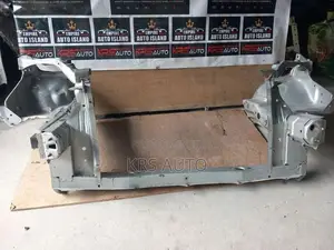 Toyota Prius NHW 20 Nose Cut Panel
