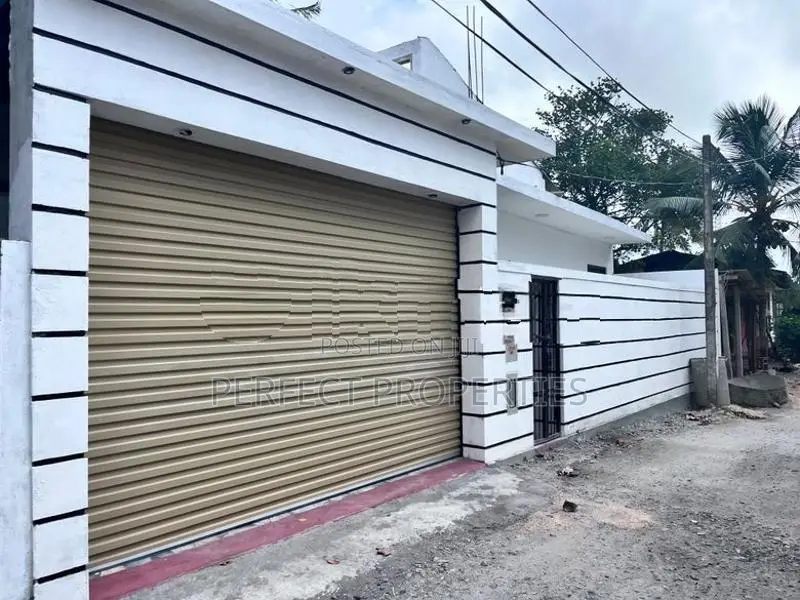 Brand New House for Sale – Wattala / Kerawalapitiya 100m Main Road